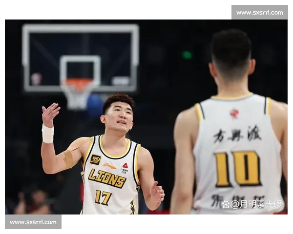 今日篮球焦点赛事:多场激战上演 球队全力争胜 展现赛季新风貌