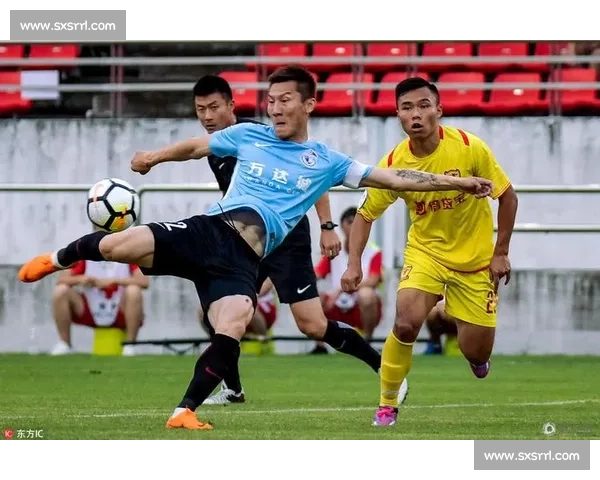 精彩对决！聚焦足球赛事全场激战 赛场瞬间精彩纷呈 - 副本